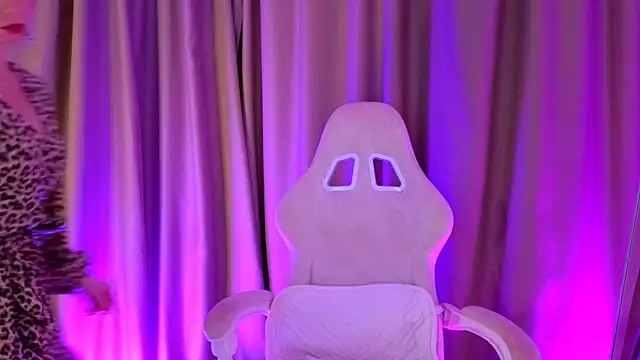 bubbling crush online show from March 19, 10:09 pm