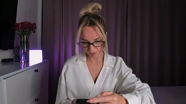 bubbling crush online show from October 31, 8:49 pm