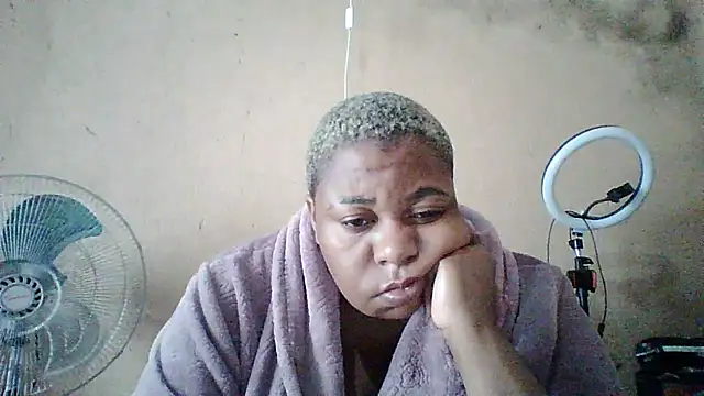 bustyboobs6 online show from February 15, 6:25 am