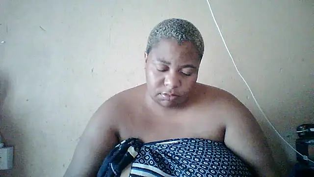 bustyboobs6 online show from February 18, 7:06 am