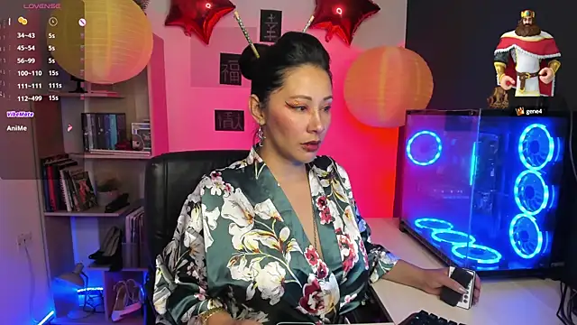 Snapshot of Sue_Wolls chatting on January 30, 8:10 pm Sue Wolls online show from January 30, 8:10 pm
