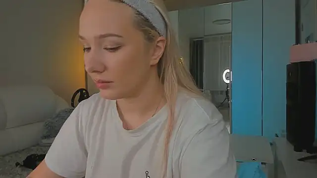 Snapshot of 1AlexaGoddess3 chatting on February 8, 2:58 am 1AlexaGoddess3 online show from February 8, 2:58 am