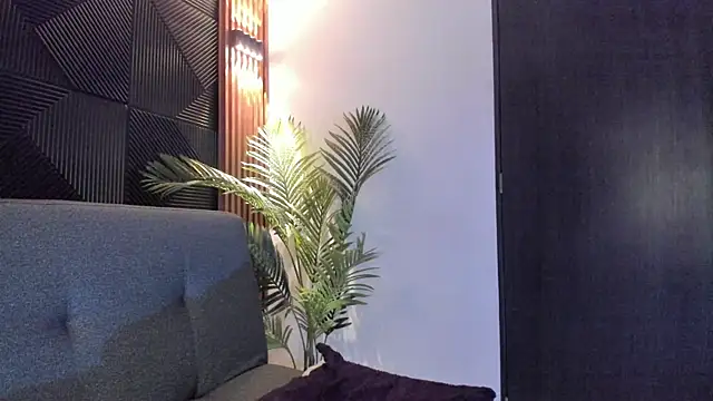 amber kanne online show from December 7, 7:38 pm