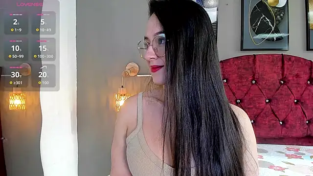 Snapshot of angela_nix chatting on July 11, 3:01 pm angela nix online show from July 11, 3:01 pm