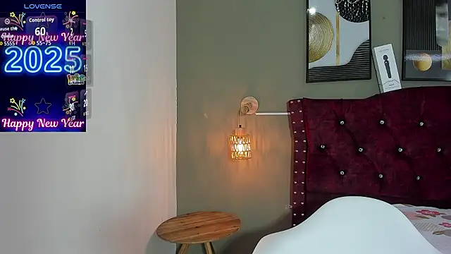 Snapshot of angela_nix chatting on February 6, 3:19 pm angela nix online show from February 6, 3:19 pm