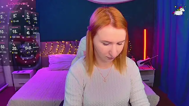 Snapshot of AliceBYKiss chatting on February 20, 6:26 am AliceBYKiss online show from February 20, 6:26 am