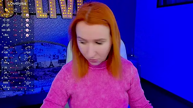 Snapshot of AliceBYKiss chatting on February 10, 6:23 am AliceBYKiss online show from February 10, 6:23 am