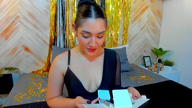 Snapshot of AniiRose chatting on March 8, 3:39 am AniiRose online show from March 8, 3:39 am