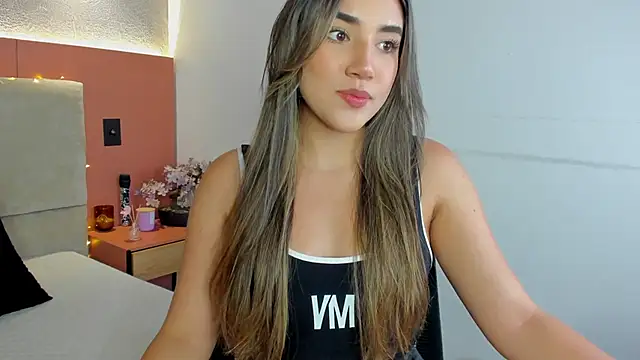 Snapshot of AniiRose chatting on December 3, 12:33 am AniiRose online show from December 3, 12:33 am