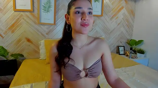 Snapshot of AniiRose chatting on March 19, 12:15 am AniiRose online show from March 19, 12:15 am