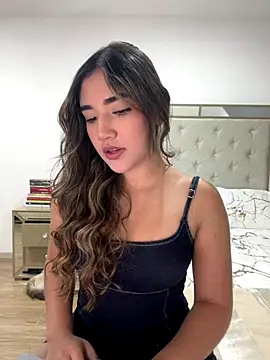 Snapshot of AniiRose chatting on November 28, 12:33 am AniiRose online show from November 28, 12:33 am