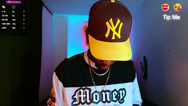 Snapshot of Aroonpapisex chatting on February 19, 3:03 am Aroonpapisex online show from February 19, 3:03 am