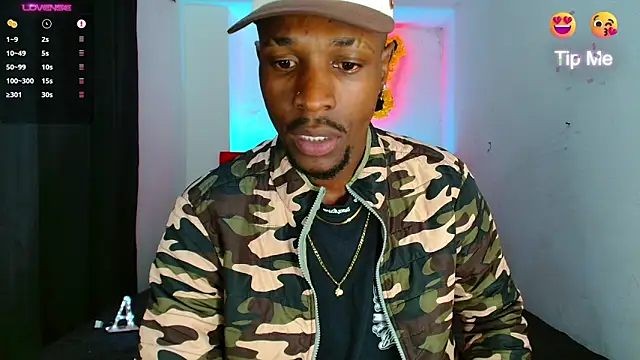 Snapshot of Aroonpapisex chatting on February 15, 12:11 am Aroonpapisex online show from February 15, 12:11 am