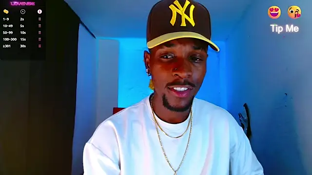 Snapshot of Aroonpapisex chatting on February 20, 3:14 am Aroonpapisex online show from February 20, 3:14 am