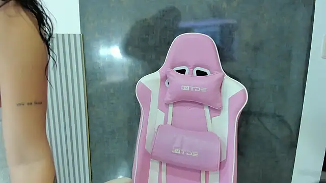 lana boomer online show from April 2, 3:30 pm