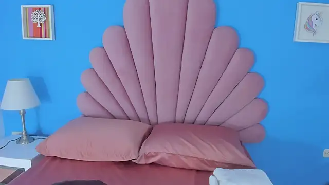 lana boomer online show from April 8, 12:39 pm