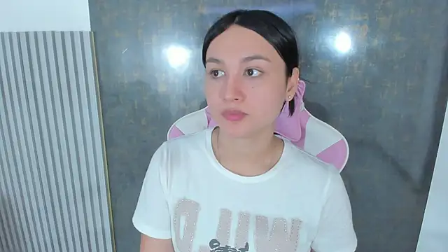 lana boomer online show from March 31, 8:11 pm