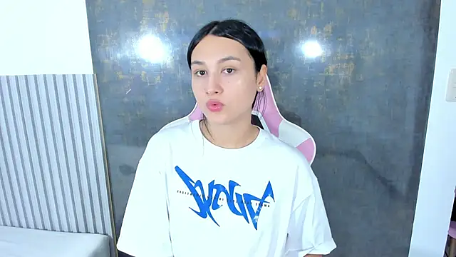 lana boomer online show from November 6, 7:51 pm