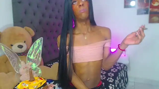 lucianadolll online show from December 5, 7:23 pm