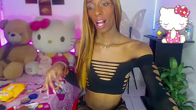 lucianadolll online show from March 3, 10:00 am