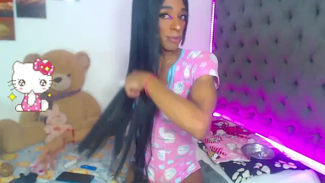 lucianadolll online show from December 20, 11:35 am