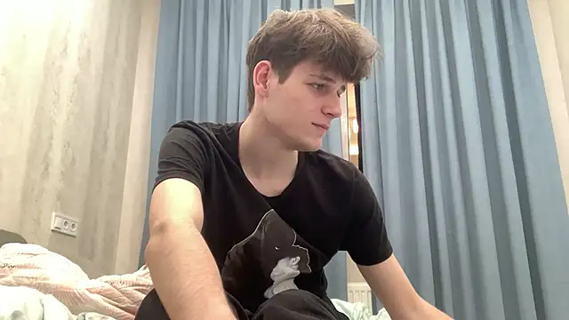 cutie guys online show from December 7, 4:42 pm