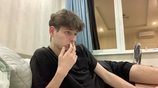 cutie guys online show from December 5, 6:28 pm