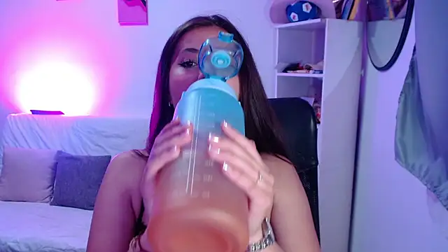 Soy abby online show from April 7, 11:50 pm