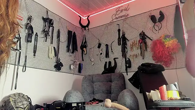 Evil sammy online show from February 6, 10:06 pm