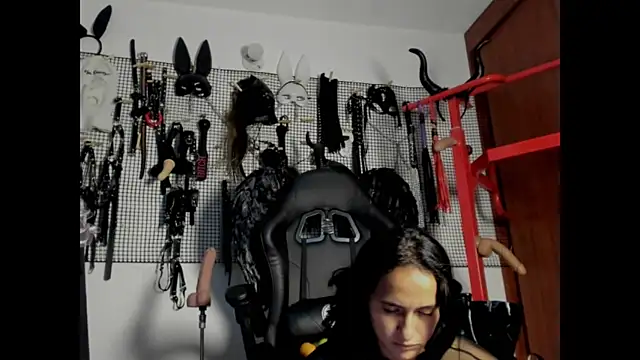 Snapshot of Evil_sammy chatting on June 4, 8:57 pm Evil sammy online show from June 4, 8:57 pm