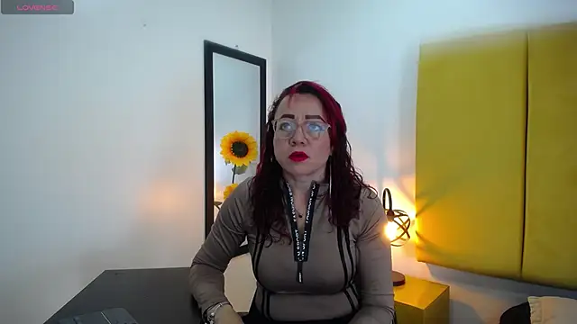 Snapshot of Lupiita223 chatting on September 18, 1:03 pm Lupiita223 online show from September 18, 1:03 pm