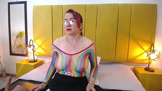 Lupiita223 online show from December 4, 1:10 pm