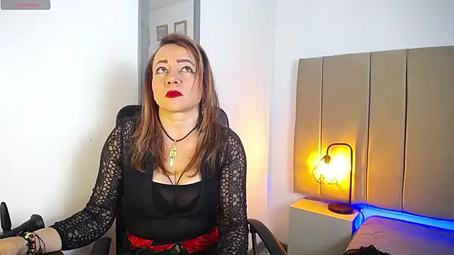 Snapshot of Lupiita223 chatting on February 28, 12:52 pm Lupiita223 online show from February 28, 12:52 pm