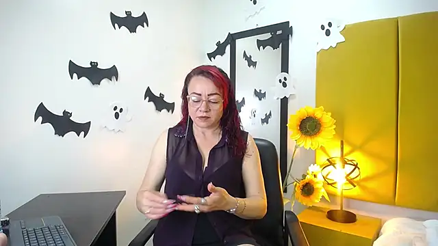 Lupiita223 online show from October 28, 1:10 pm