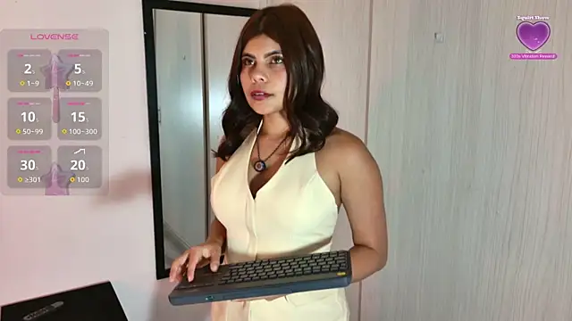 Snapshot of cutehanna1 chatting on May 30, 8:25 pm cutehanna1 online show from May 30, 8:25 pm