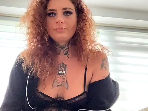 BlazyKitsune- online show from October 3, 12:50 pm