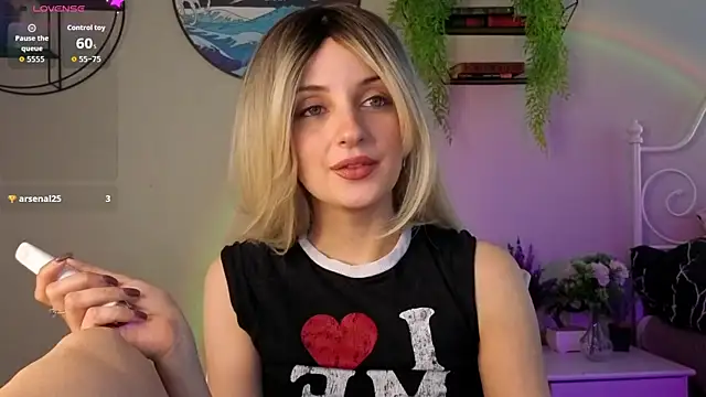 Snapshot of Katty_Lights chatting on November 14, 11:47 am Katty Lights online show from November 14, 11:47 am