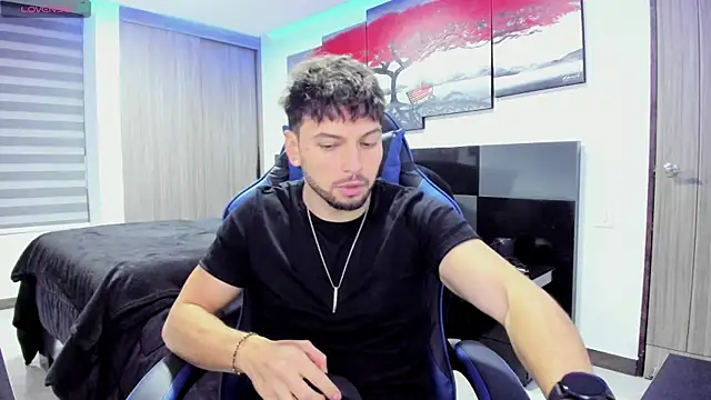 nick klaus online show from April 3, 12:28 am