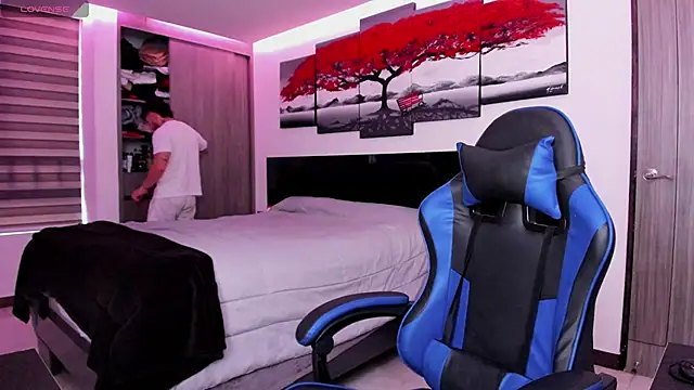 nick klaus online show from May 14, 10:29 pm