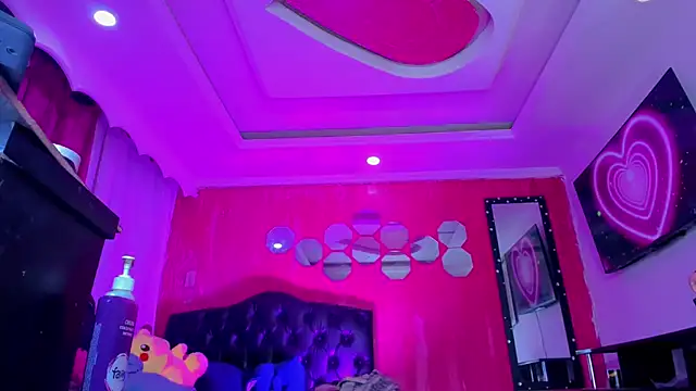 TiffanyMackensyy online show from June 25, 11:21 pm