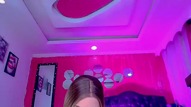 Snapshot of TiffanyMackensyy chatting on April 26, 12:30 am TiffanyMackensyy online show from April 26, 12:30 am