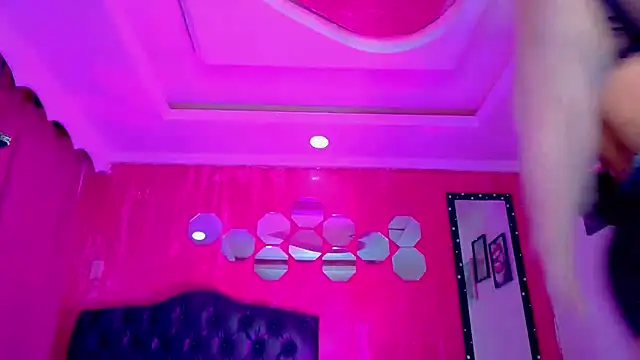 TiffanyMackensyy online show from February 13, 1:38 am