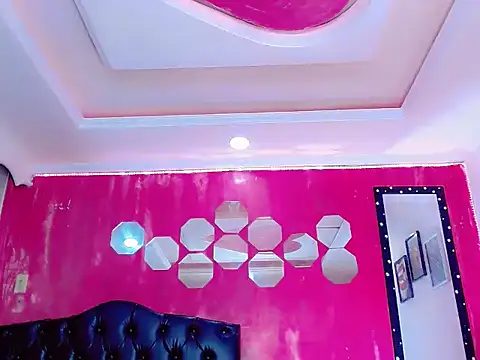 TiffanyMackensyy online show from September 9, 5:17 am