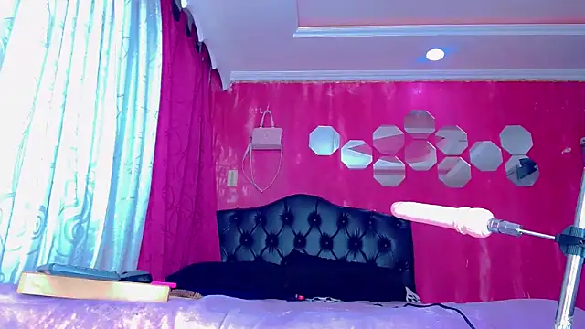 TiffanyMackensyy online show from January 6, 9:30 pm