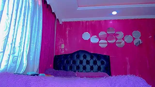 TiffanyMackensyy online show from January 18, 9:07 pm