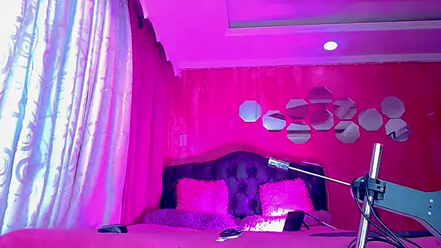 TiffanyMackensyy online show from March 27, 12:30 am