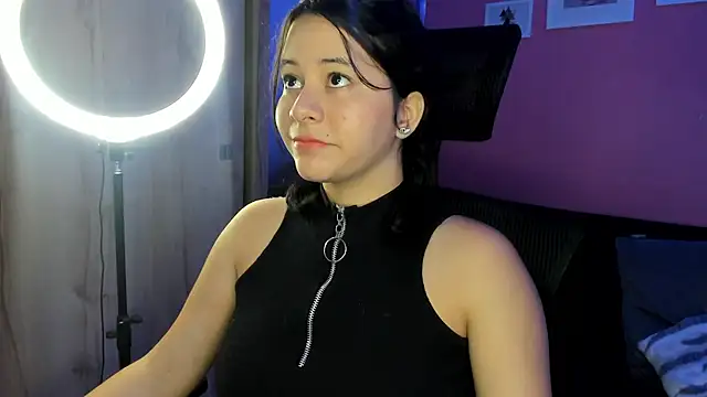 agnes 213 online show from November 14, 1:15 pm