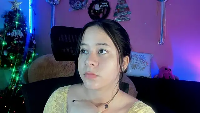 agnes 213 online show from December 20, 1:25 pm