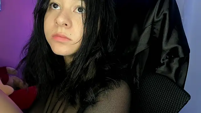 agnes 213 online show from October 23, 2:05 pm