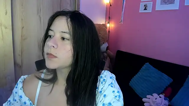 agnes 213 online show from November 9, 1:04 pm